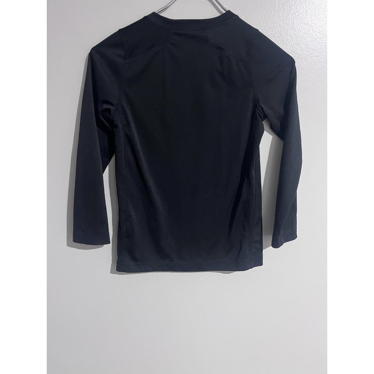 Nike Shirt Unisex Kids S Black Dri-FIT Long Sleeve Crew Neck Swoosh Athletic