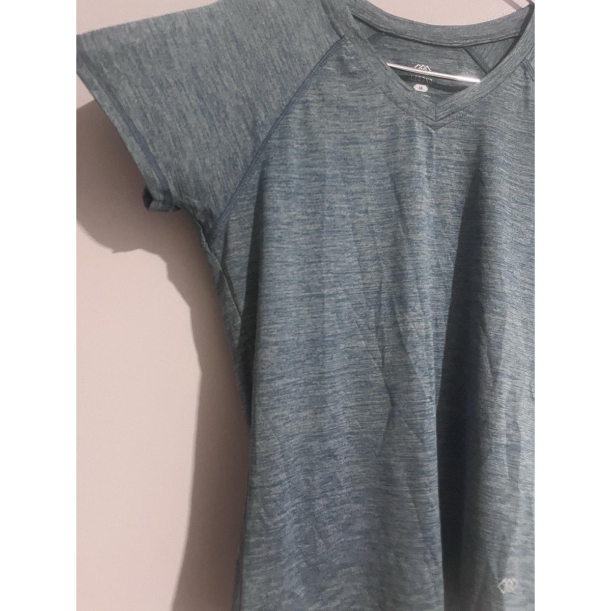 LEG3ND T-Shirt Womens M Blue Jersey Tagless Moisture Wicking Breathable