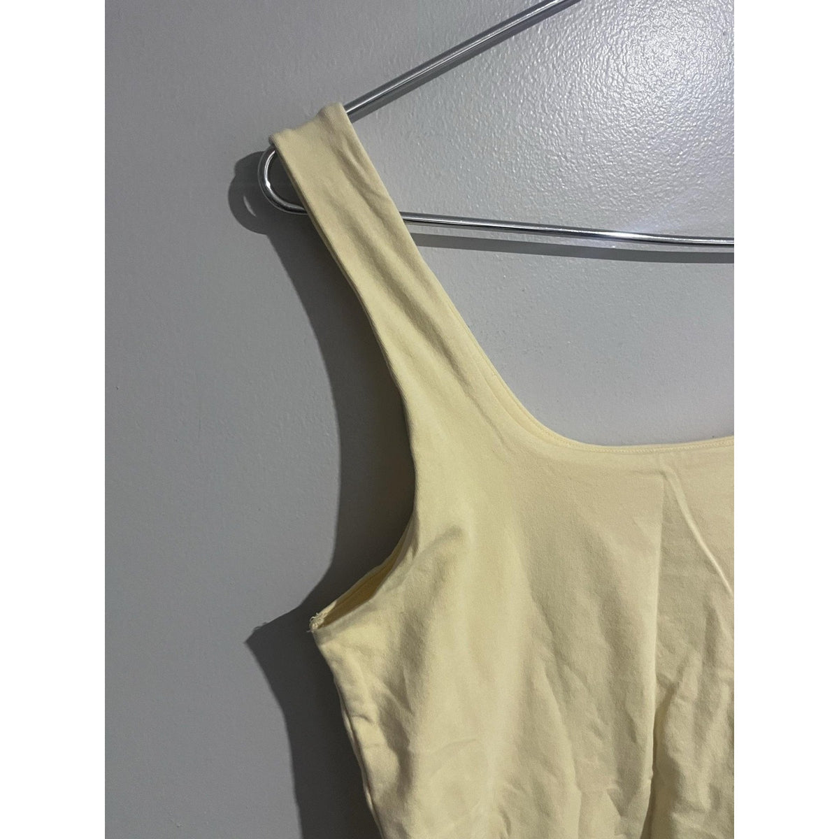 Old Navy Tank Womens L Yellow Basic Square Neck Stretch Tagless Jersey Casual