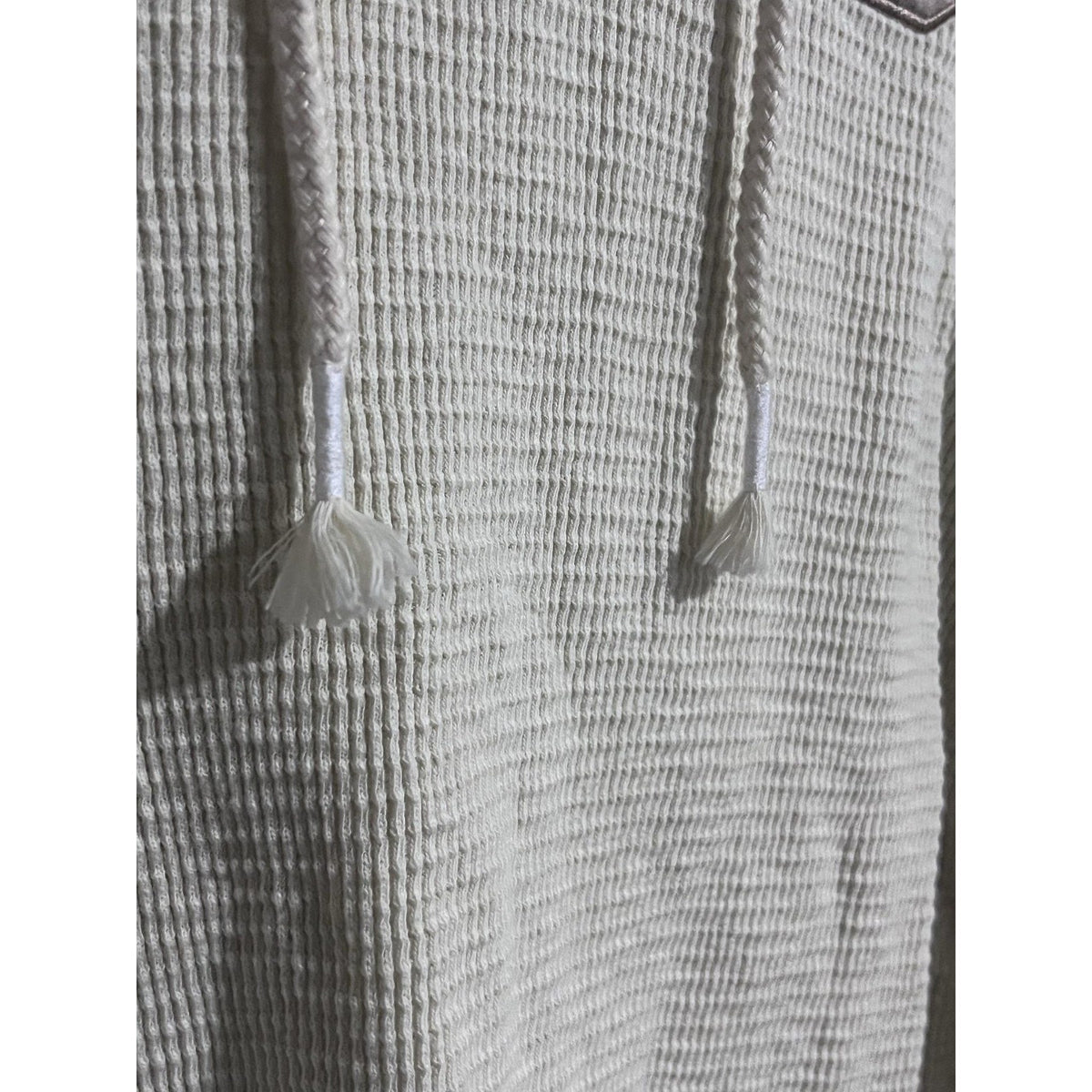 Colosseum Pullover Womens M White Hoodie Knit Hooded Embroidered Tassel TEXAS