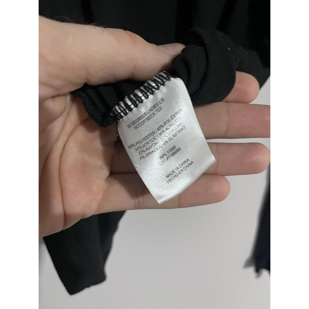 32 Degrees Heat Shirt Womens M Black Scoop Neck Tagless Slim Long Sleeve