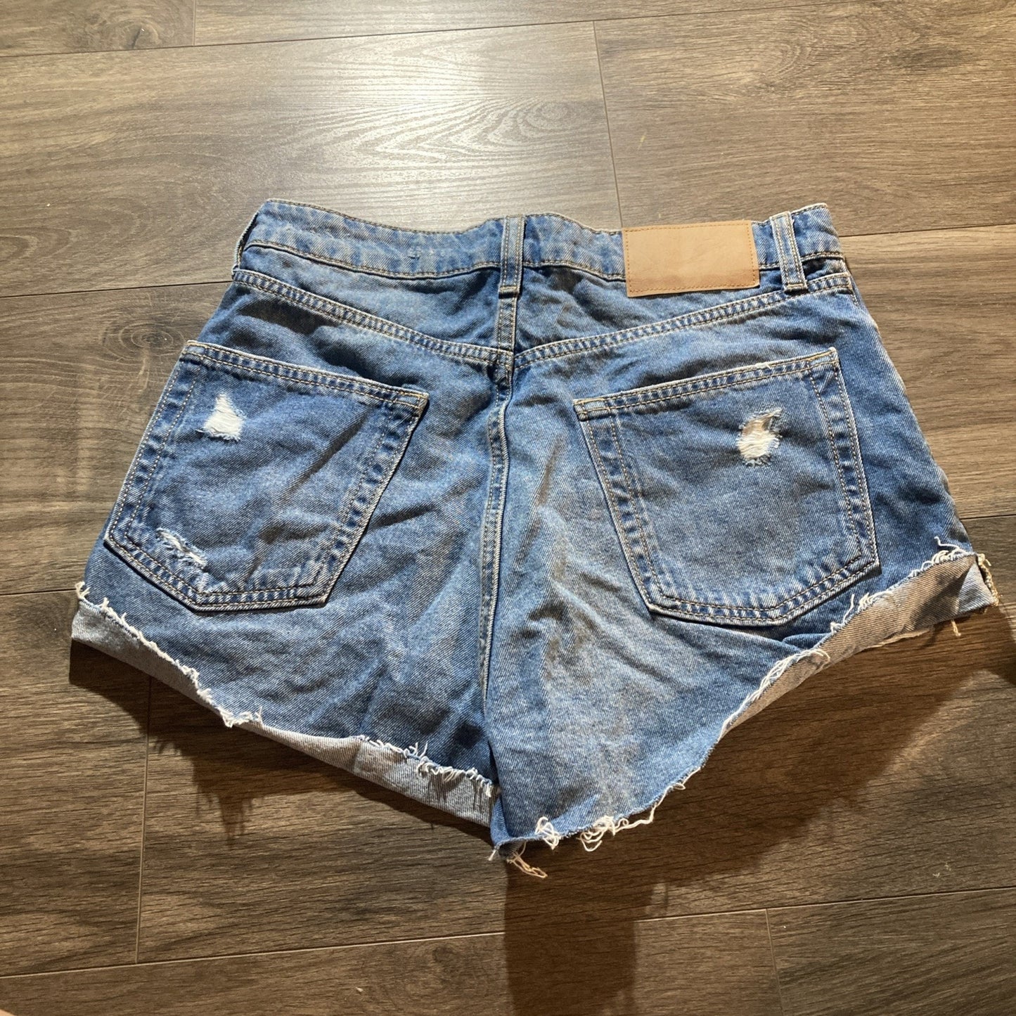 Divided by H&M Women's Denim Shorts Raw Hem Distressed Button Fly Size 6