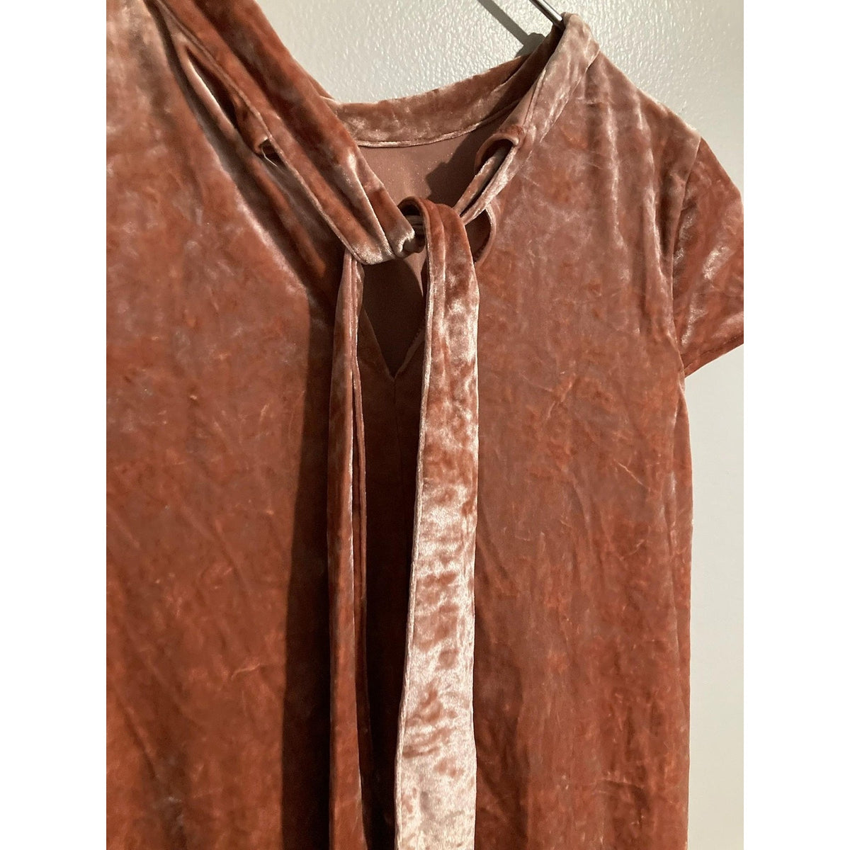 Madewell Dress Womens XXS Pink Velvet Shift Knee Length Keyhole Tie Neck Party