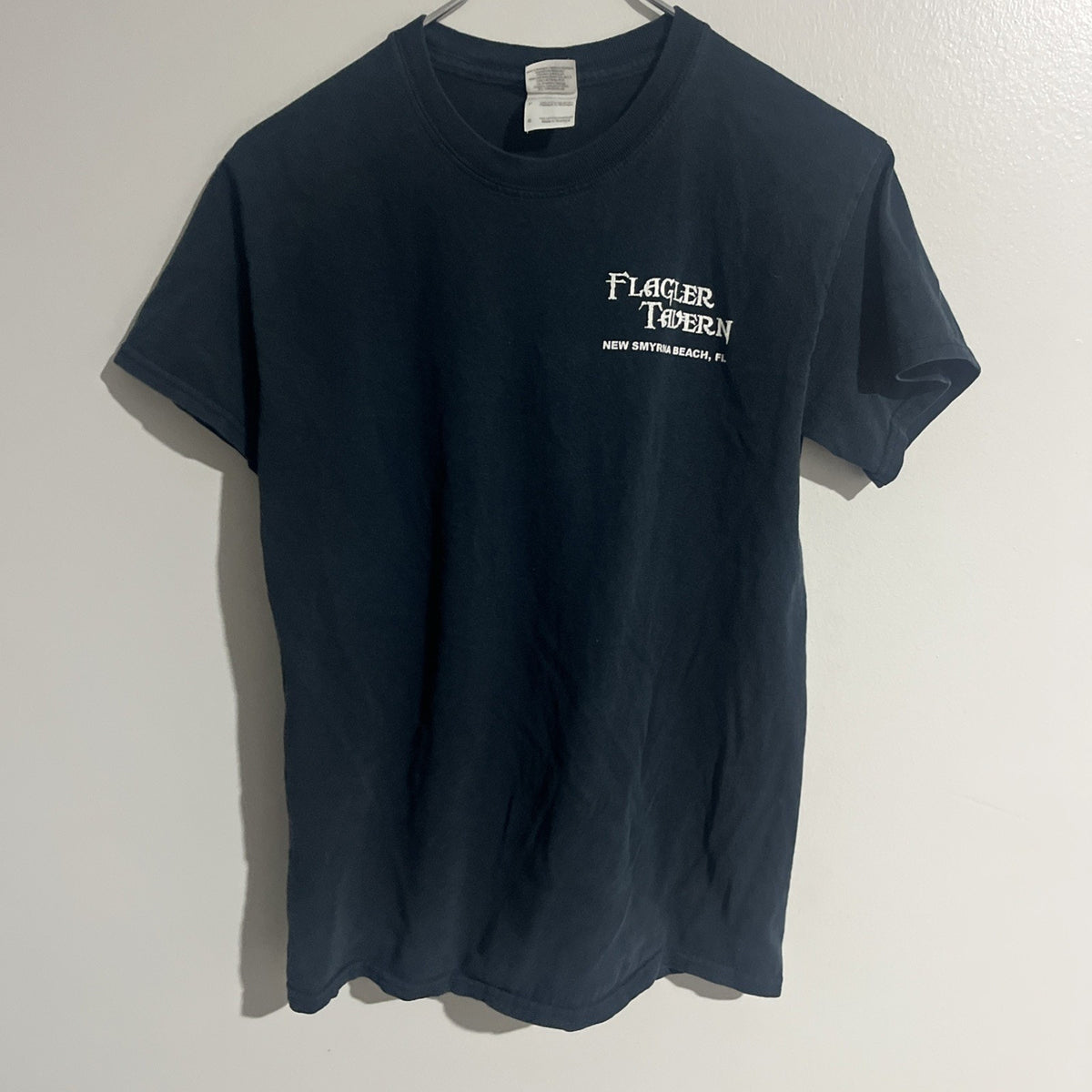 Rare Flagler Tavern biker graphic motorcyc New Smyrna Beach 100% Cotton T-Shirt
