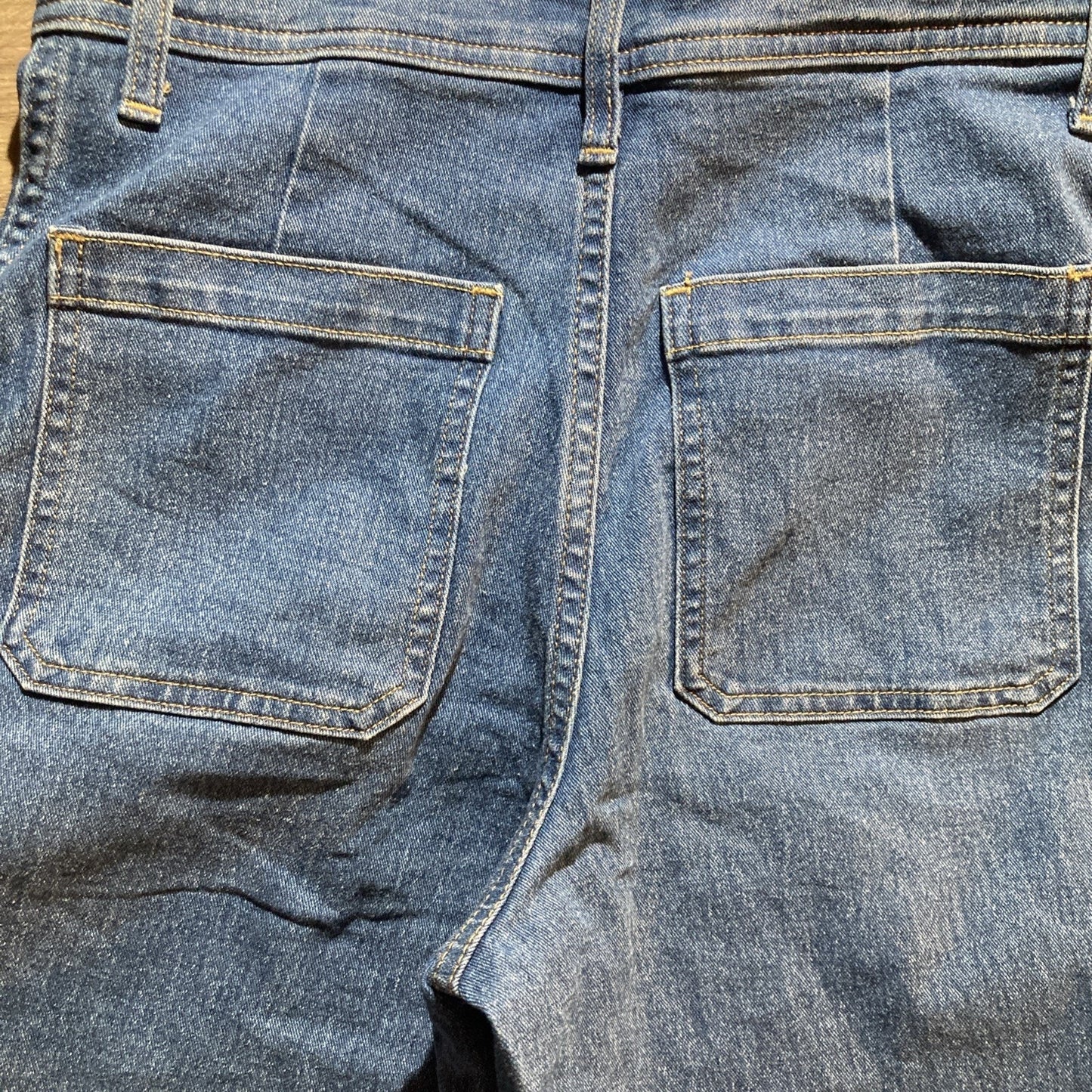 H&M Women’s Wide Straight Leg Crop Jeans 6 Blue Casual Dressy Brunch Date
