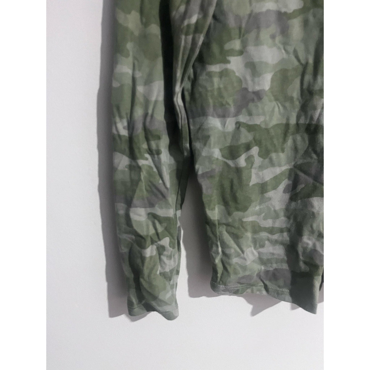 Cat & Jack Shirt Kids 2XL Green Camouflage Long Sleeve Crew Neck Tagless Cotton