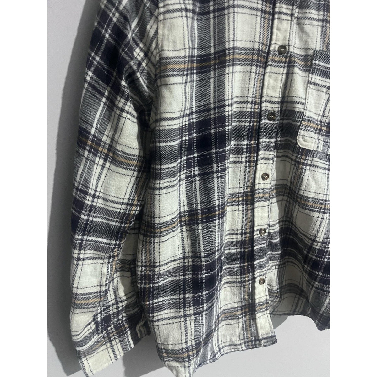 Love Tree Button-Up Womens S White Plaid Flannel Collared Long Sleeve Casual