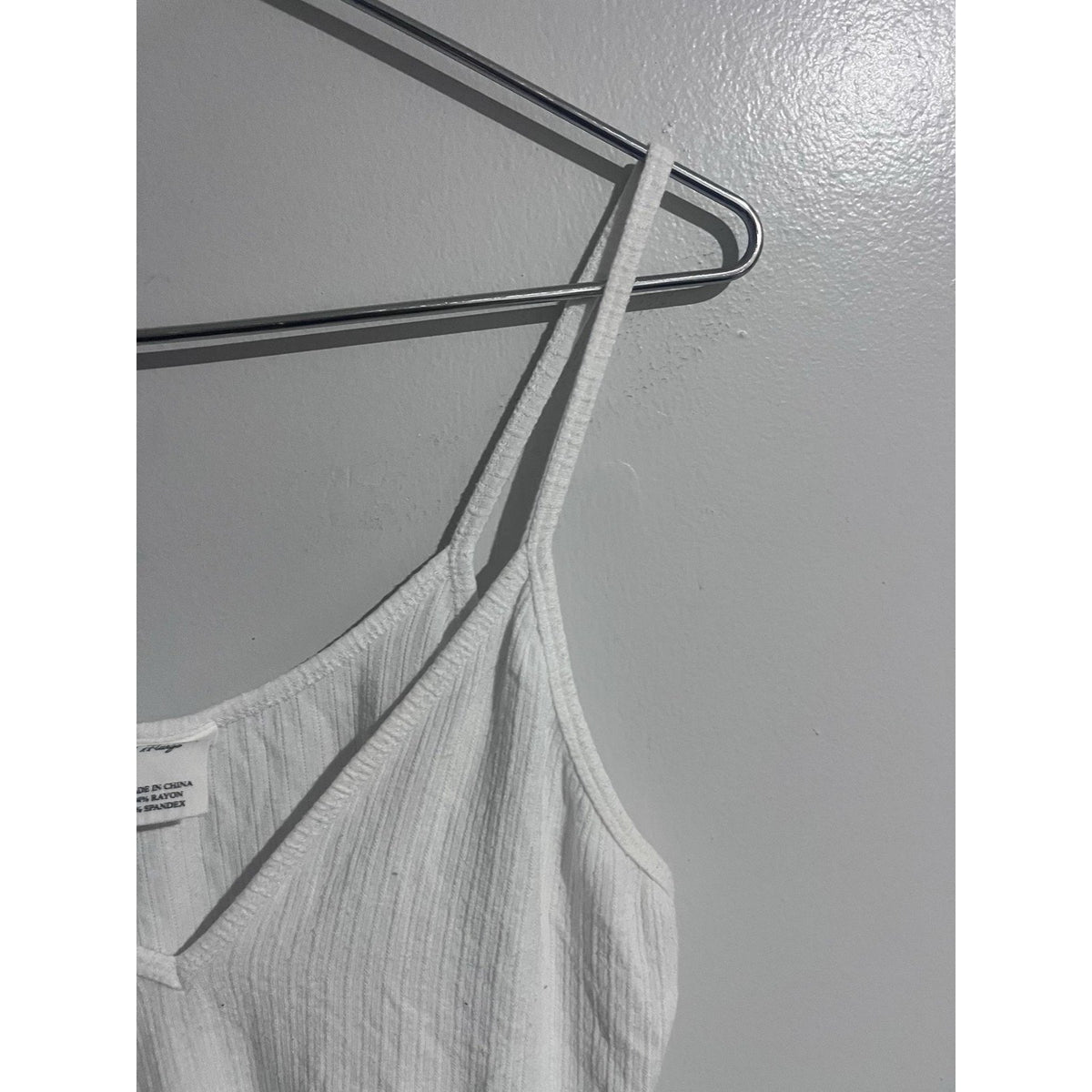 Destined Tank Womens XL White V-Neck Strappy Ribbed Knit Stretch Casual Summer