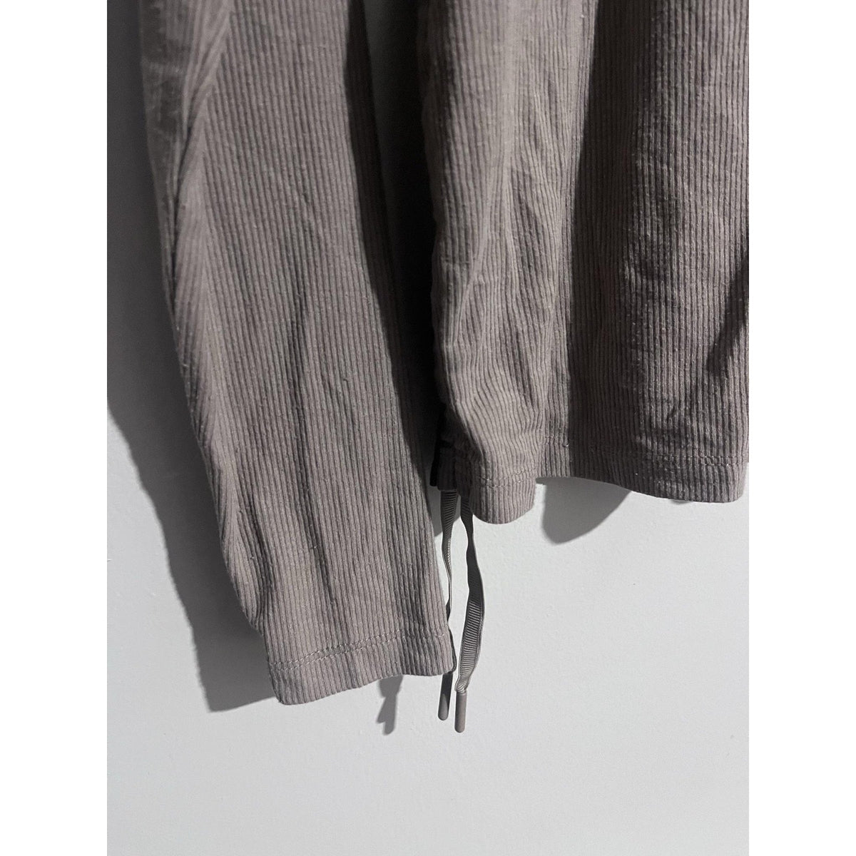 JoyLab Shirt Womens L Gray Ribbed Long Sleeve Stretch Drawstring Hem Jersey