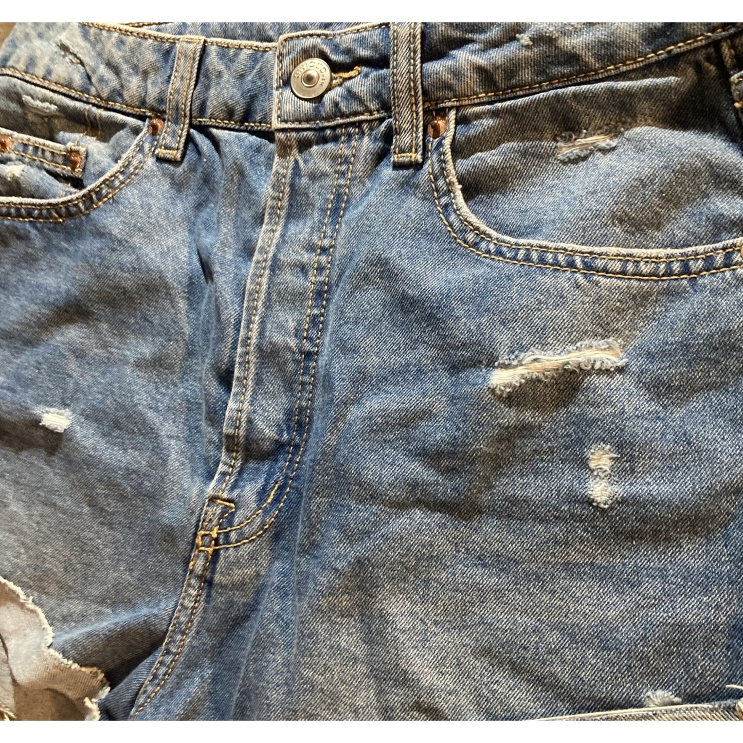 Divided by H&M Women's Denim Shorts Raw Hem Distressed Button Fly Size 6