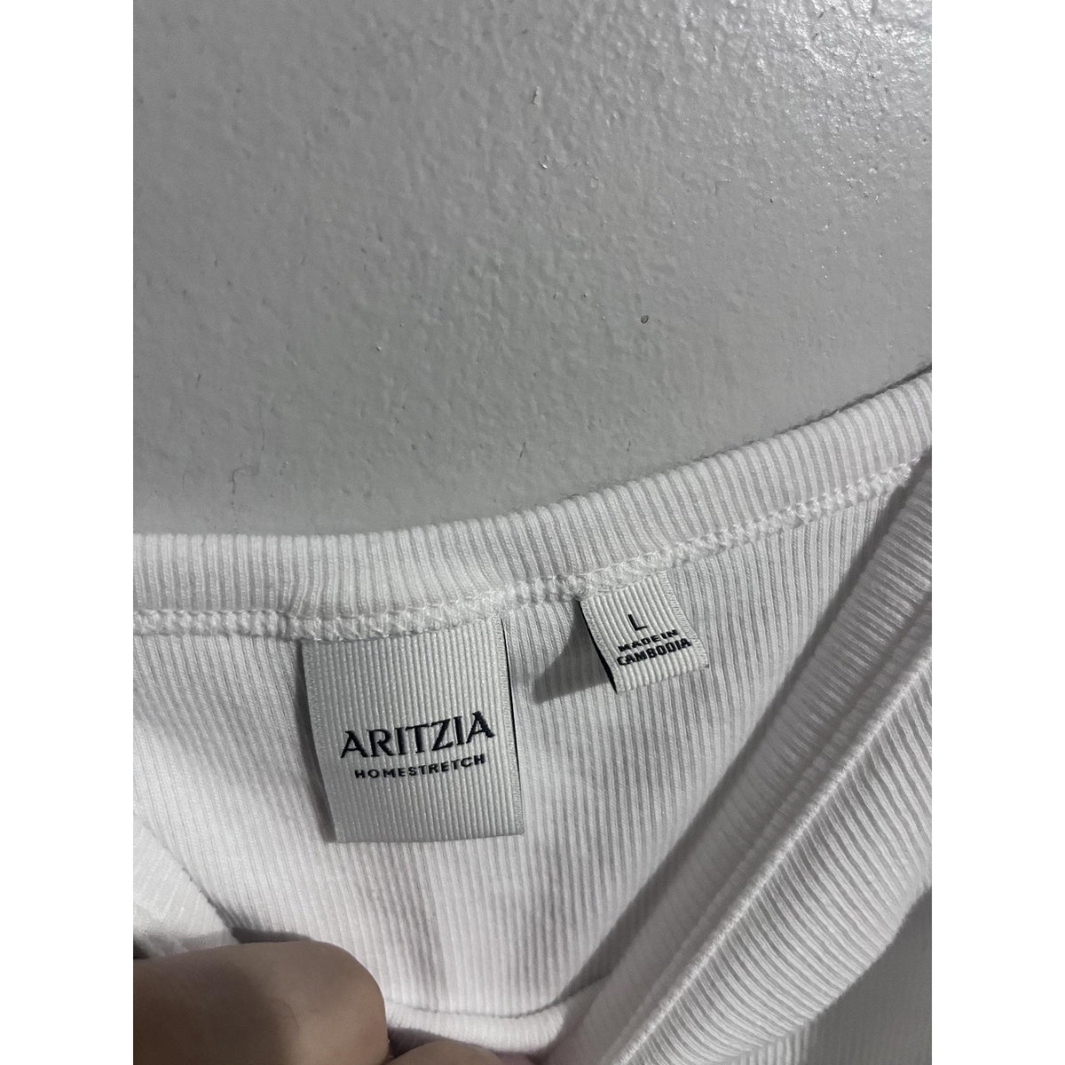Aritzia Camisole Womens L White Ribbed Knit Scoop Neck Strappy Tank Slim Casual