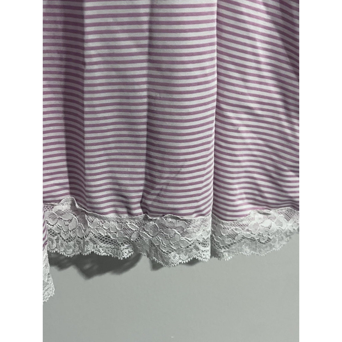 Laura Ashley Gown Chemise Womens M Pink Striped V-Neck Lace Trim Bow Leg Slit