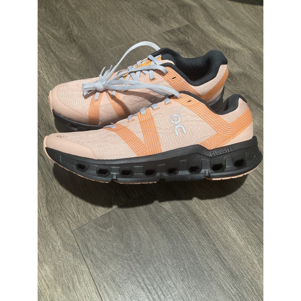 On Cloud Women's Size 8.5 Cloudgo Sneakers