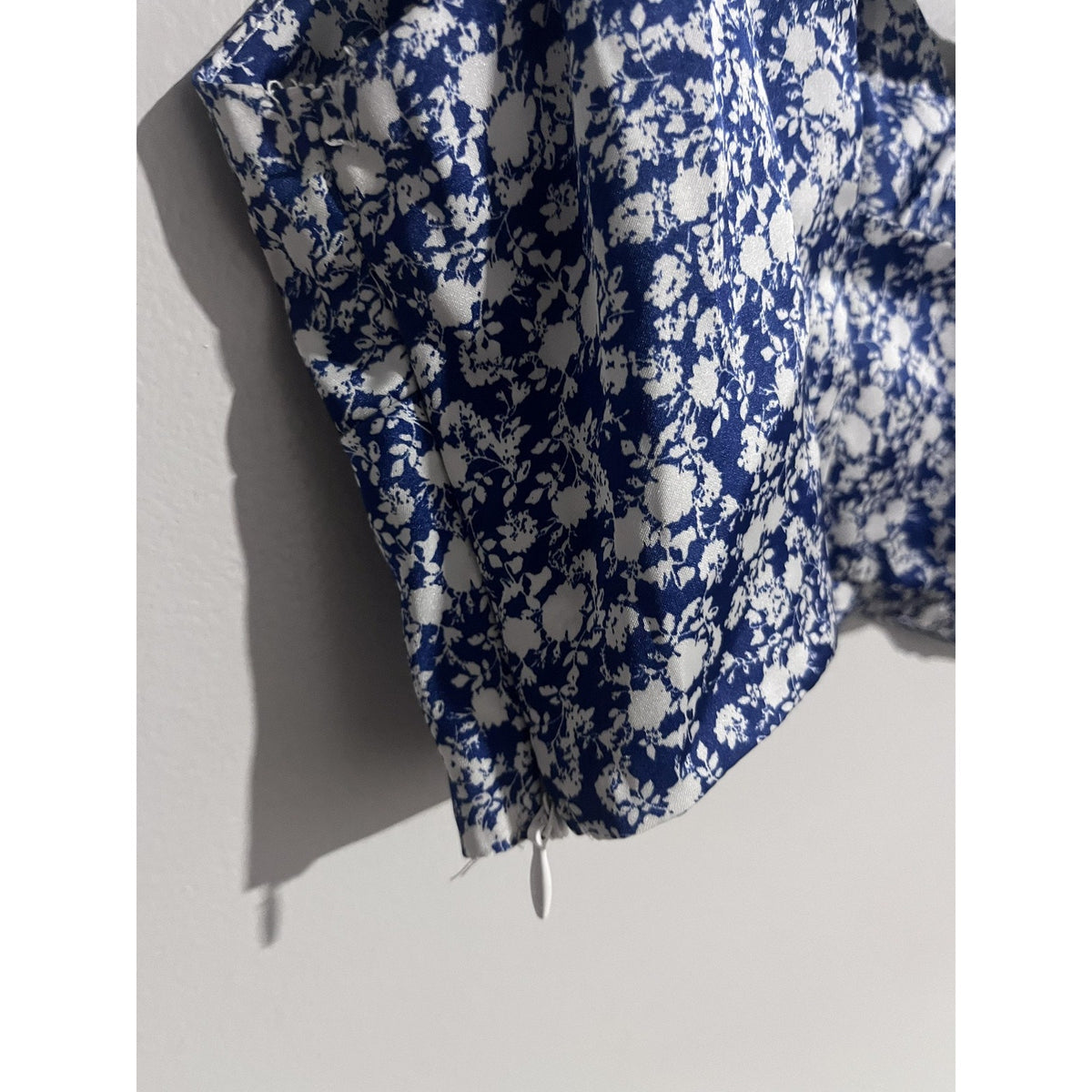 Zara Tank Womens XS Blue Floral Camisole Strappy Adjustable Satin Lightweight