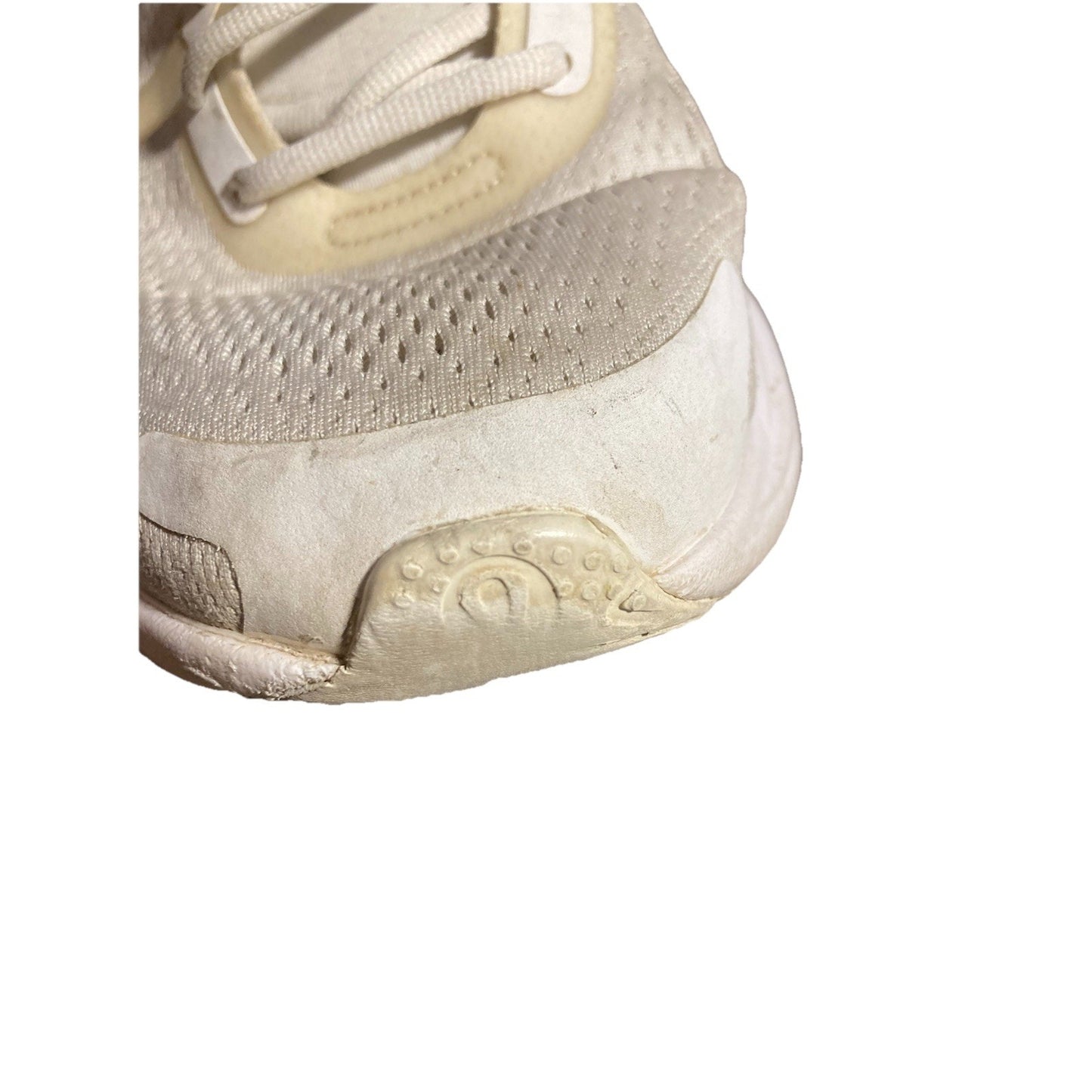 Lululemon Blissfeel Run Triple White Women’s Size 8.5 Running Shoes Sneakers