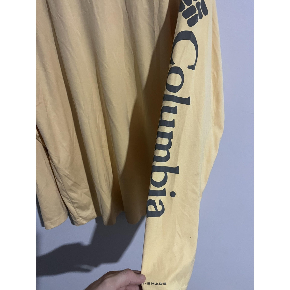 Columbia Shirt Mens L Yellow Long Sleeve PFG UV Protection Crew Neck Polyester