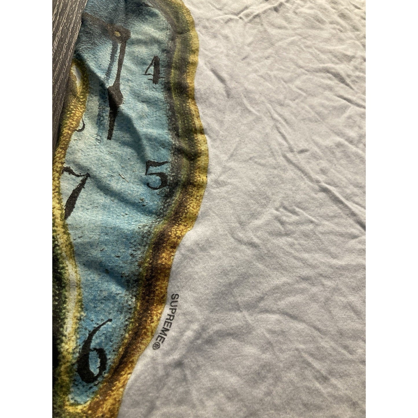 Authentic Supreme Salvador Dali T-Shirt SS19 White The Persistence of Size M