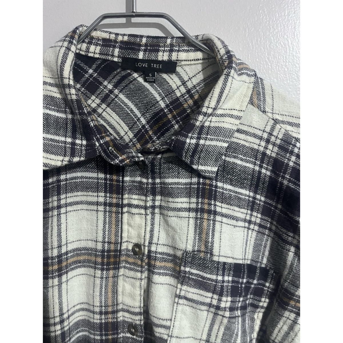 Love Tree Button-Up Womens S White Plaid Flannel Collared Long Sleeve Casual