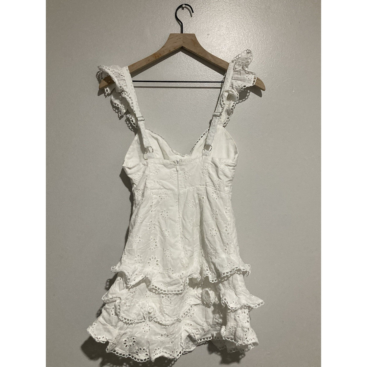 Indikah Womens Dress Size 6 XS White Eyelet Floral Sweetheart Mini Sleeveless
