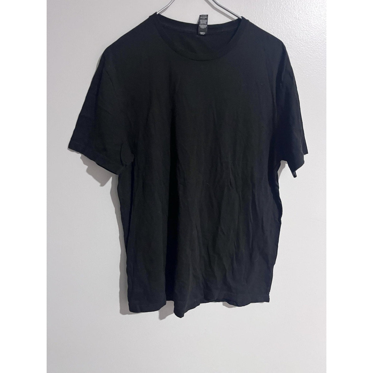 District Shirt Mens L Black Short Sleeve Crew Neck Cotton Tagless Embroidered