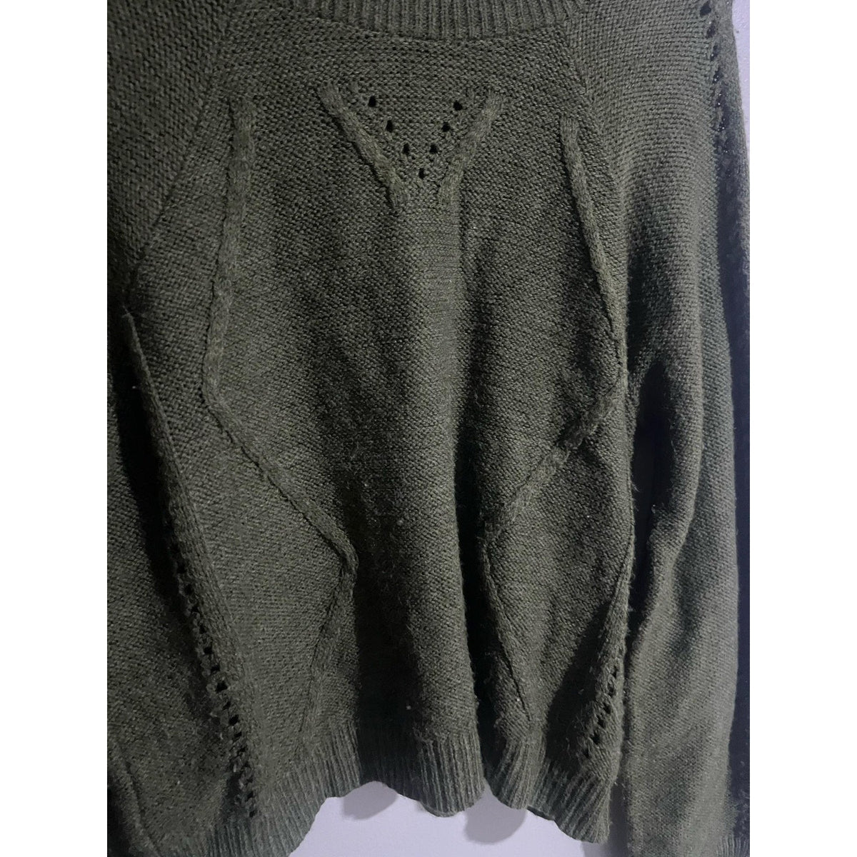 A.n.a Sweater Womens M Green Cable-Knit Crew Neck Pullover Lightweight Stretch