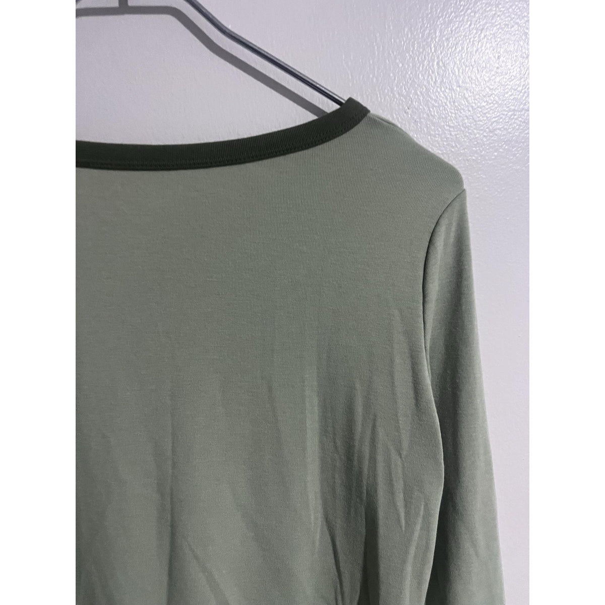 DAZY T-Shirt Womens M Green Ringer Crew Neck Long Sleeve Stretch Jersey Casual