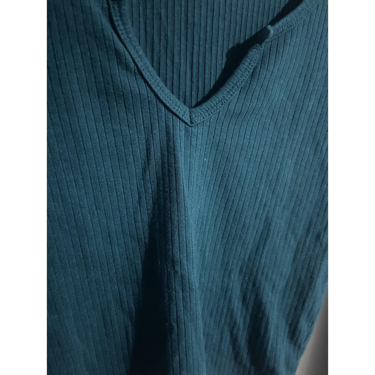 Bozzolo T-Shirt Womens M Green Cropped V-Neck Long Sleeve Slim Stretch