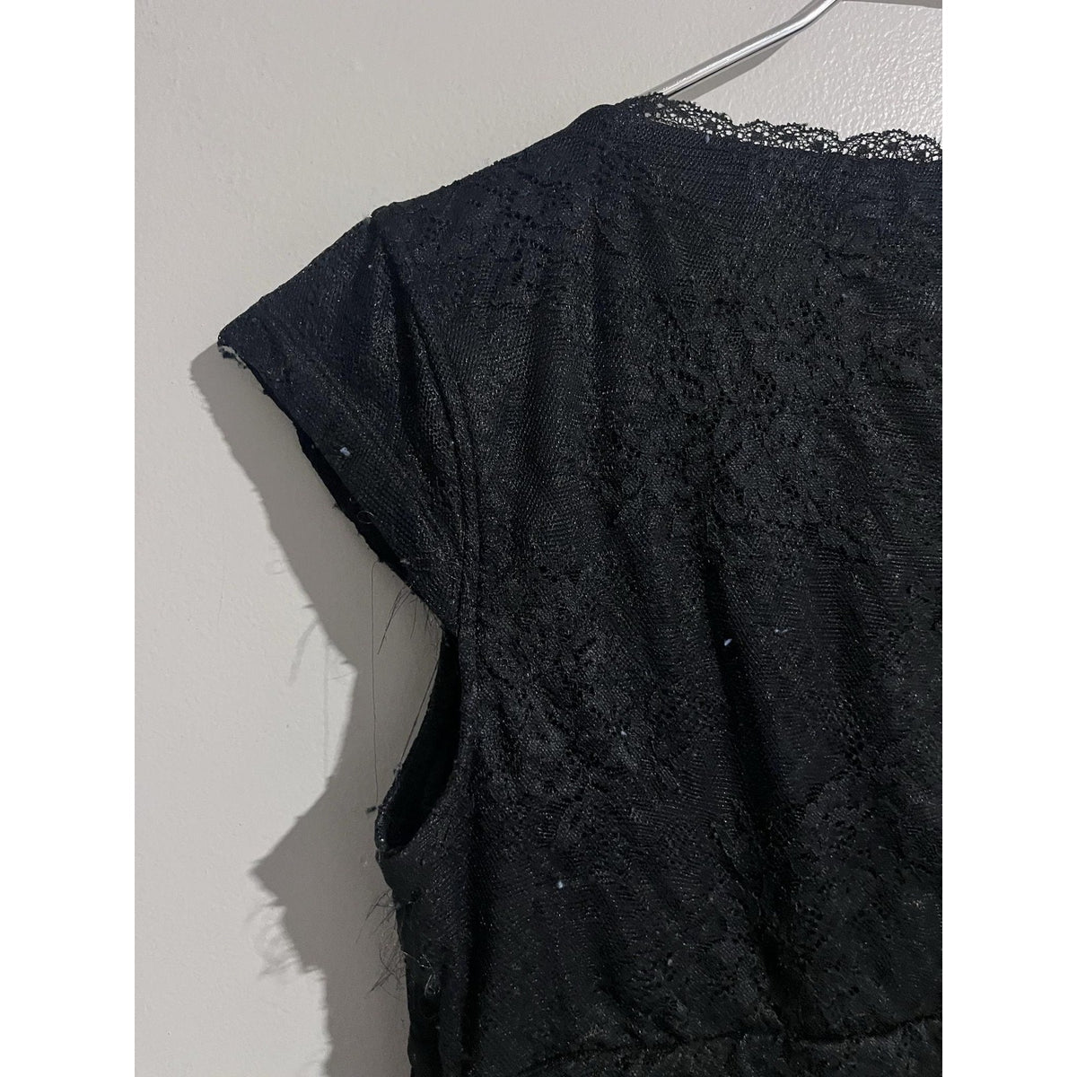 Abercrombie & Fitch Blouse Womens S Black Lace V-Neck Cap Sleeve Lined
