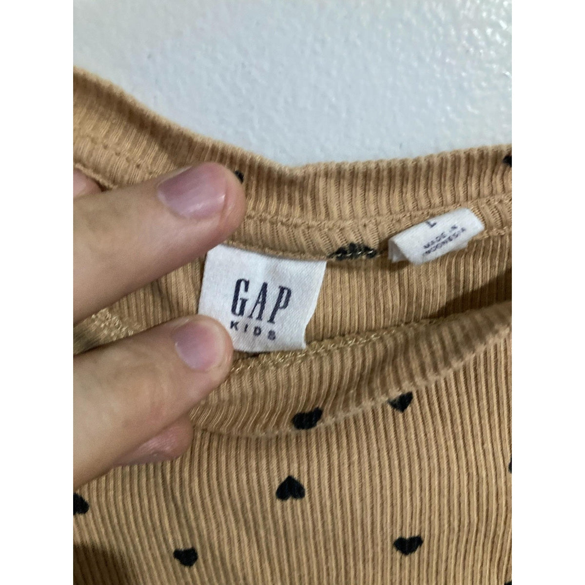 GAP Kids Shirt Girls 10-11 Years Beige Ribbed Long Sleeve Heart Print Ruffle
