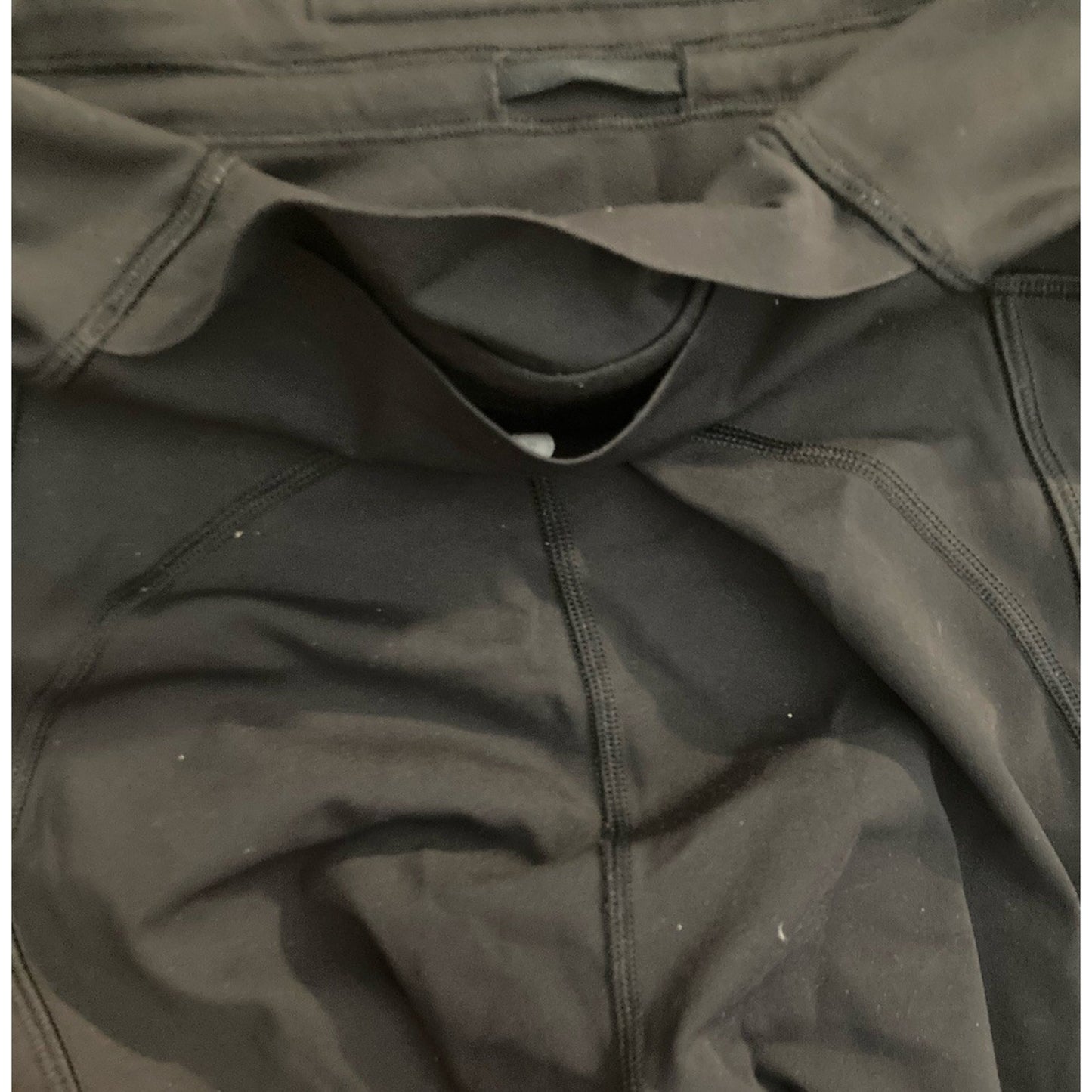 Lululemon Women's Black Active Leggings Size 4 with Pockets