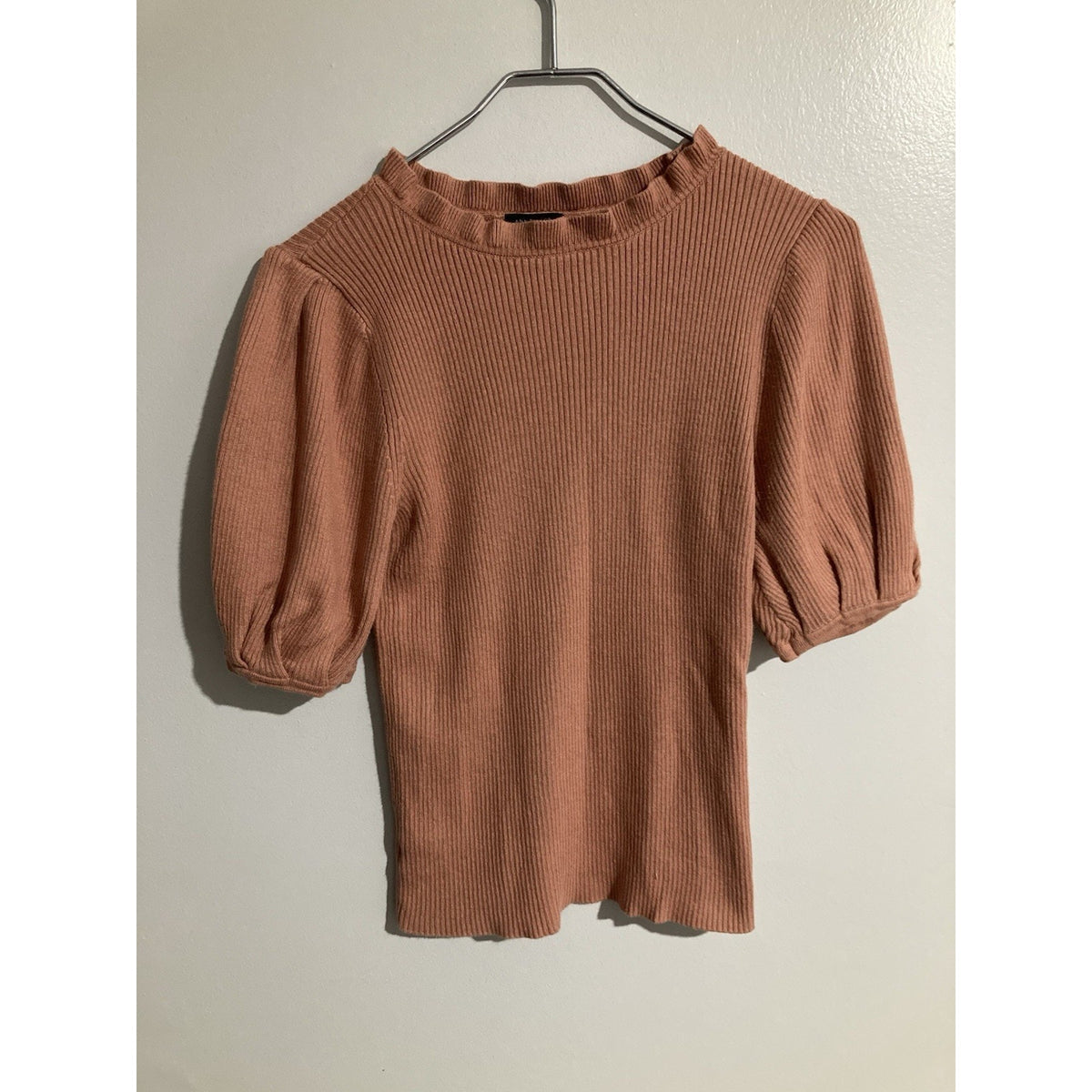 Ann Taylor Factory Womens Size M Sweater Short Sleeve Ribbed Bell Sleeve Orange