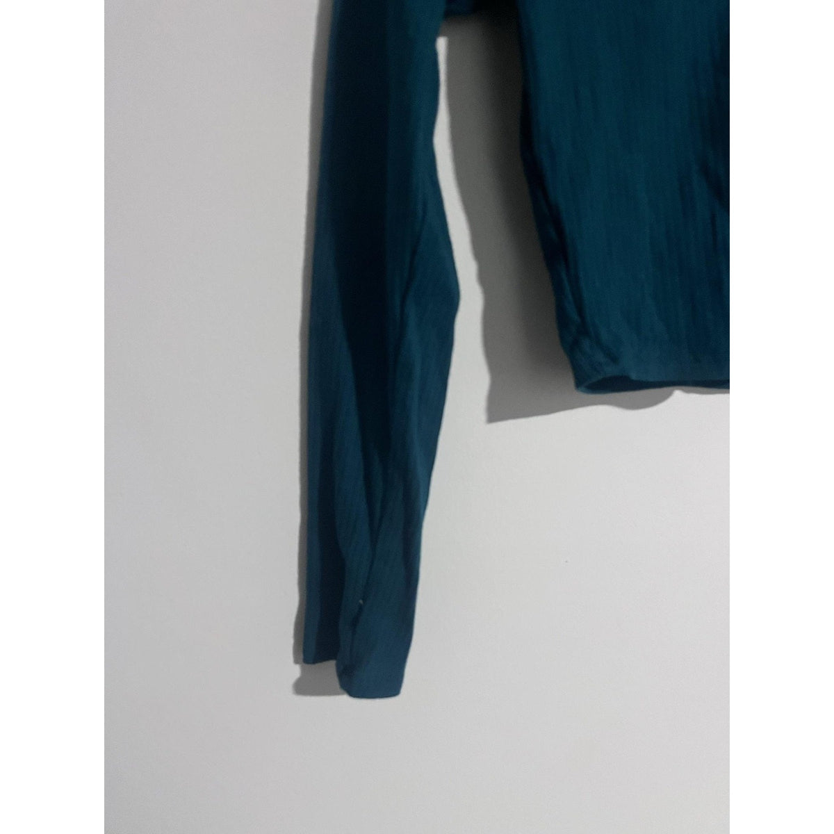 Bozzolo T-Shirt Womens M Green Cropped V-Neck Long Sleeve Slim Stretch