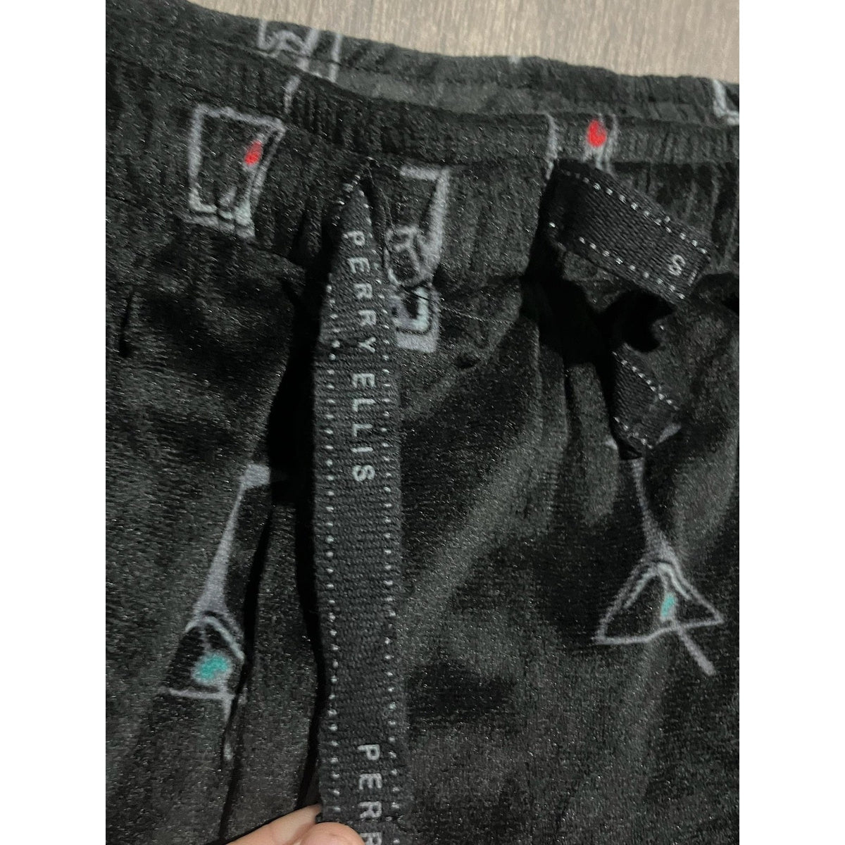Perry Ellis Portfolio Pajama Pants Mens XL Black Velour Drawstring Graphic Print