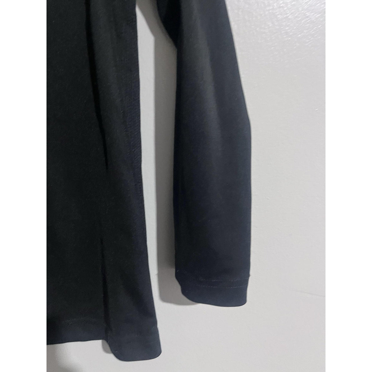 Nike Shirt Unisex Kids S Black Dri-FIT Long Sleeve Crew Neck Swoosh Athletic