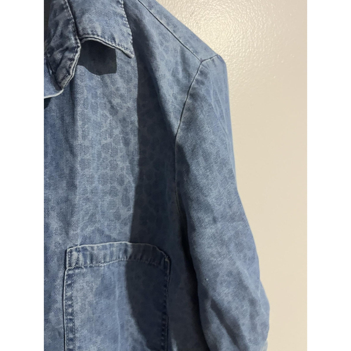 Cloth & Stone Button-Up Womens S Blue Tunic Lyocell Denim Animal Print Casual