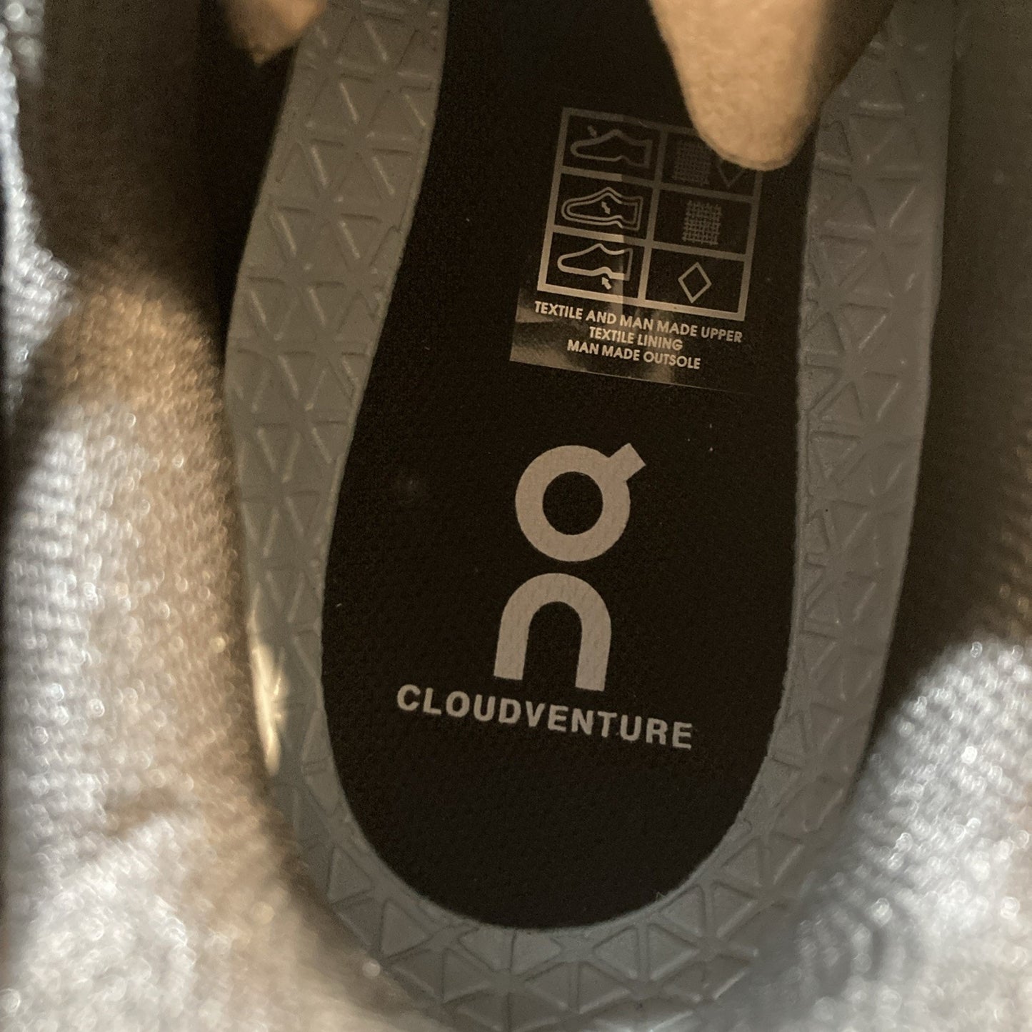 Size 11 Women's On Cloud Cloudventure 2 Black - 32-99257 Sneakers Shoes