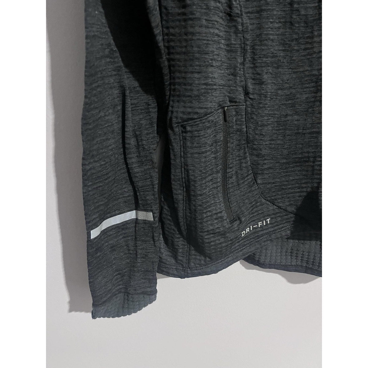 Nike Pullover Mens XL Gray Mock Neck 1/4 Zip Dri-FIT Reflective Pockets