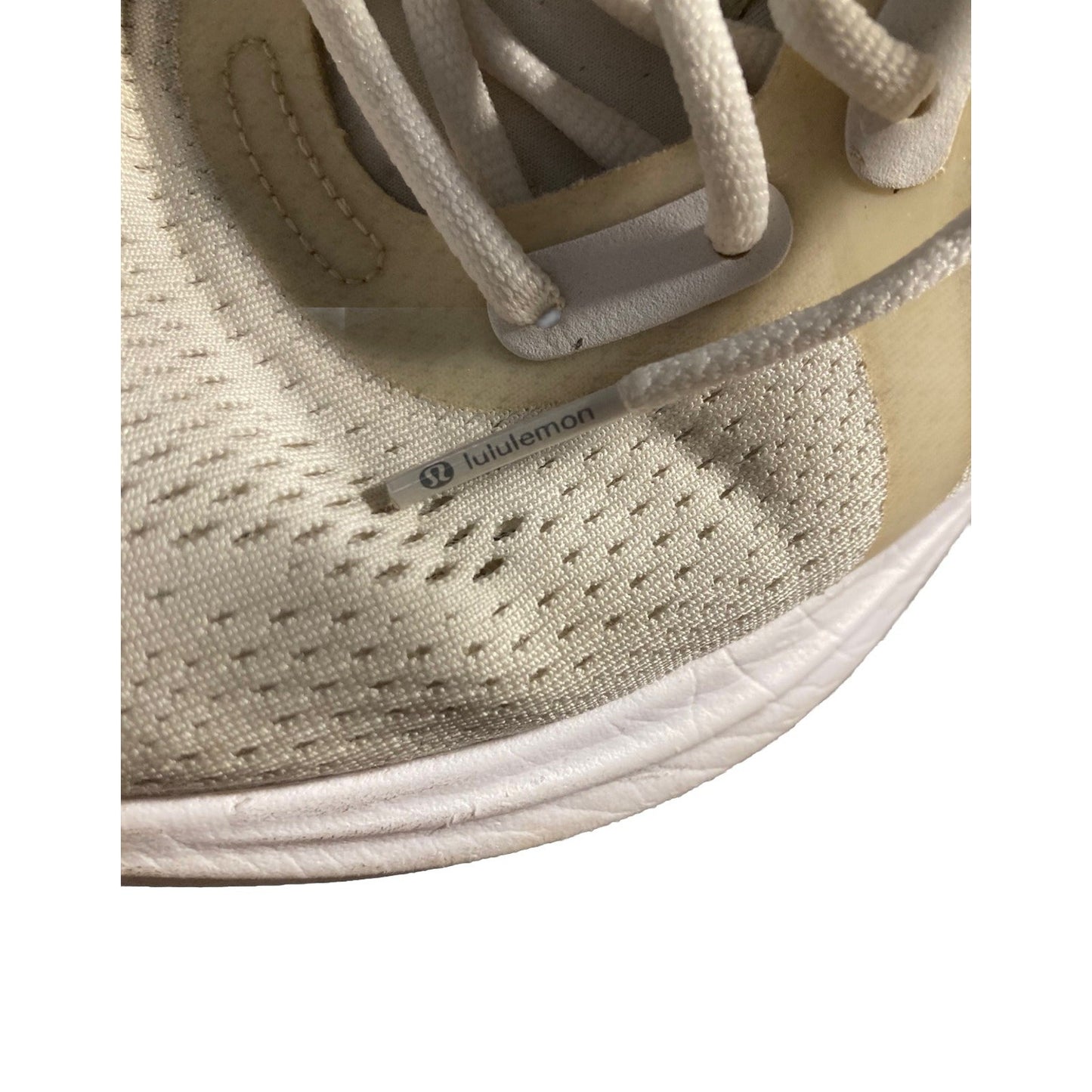 Lululemon Blissfeel Run Triple White Women’s Size 8.5 Running Shoes Sneakers