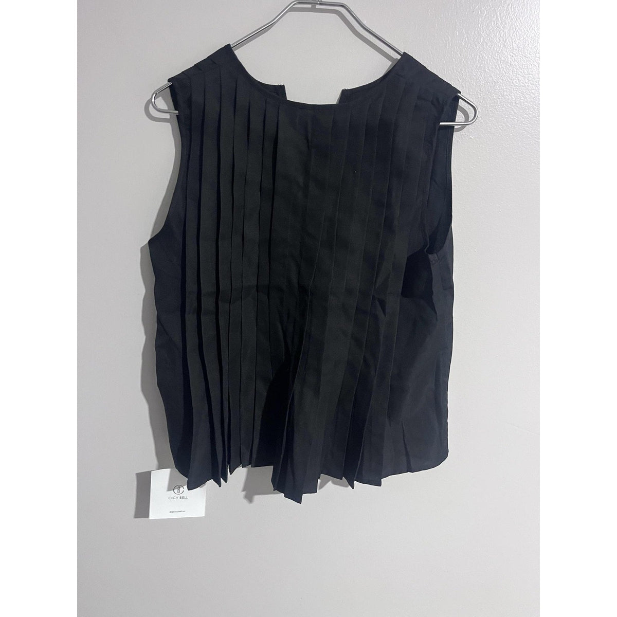 CICY BELL Blouse Womens M Black Pleated Sleeveless Tie Front Woven Summer