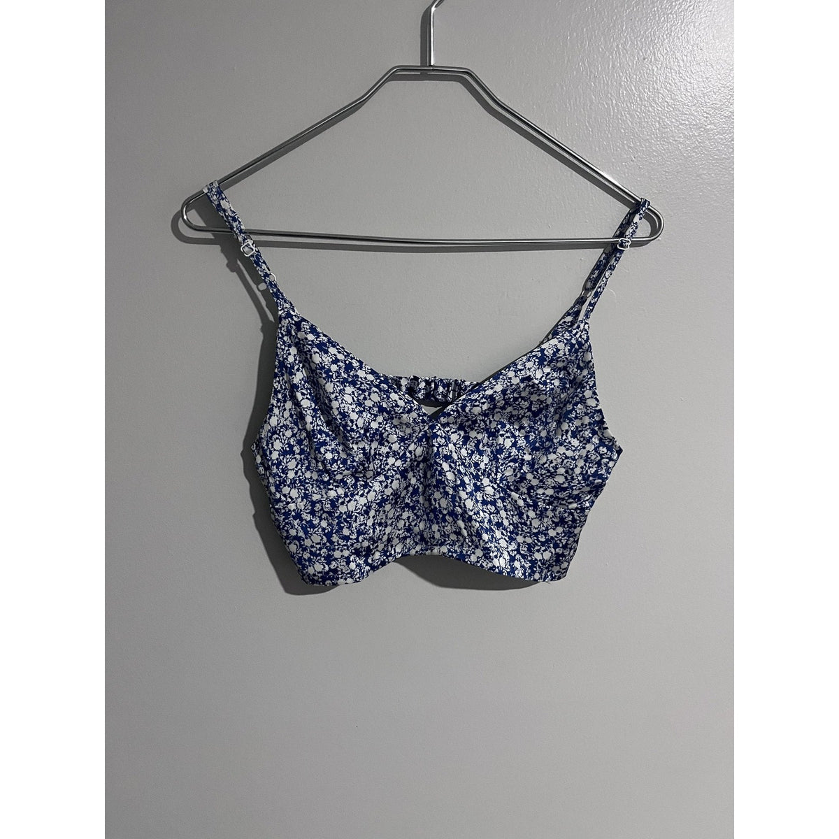 Zara Tank Womens XS Blue Floral Camisole Strappy Adjustable Satin Lightweight
