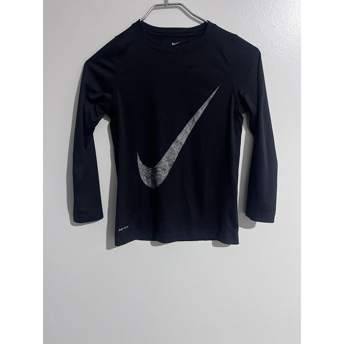 Nike Shirt Unisex Kids S Black Dri-FIT Long Sleeve Crew Neck Swoosh Athletic