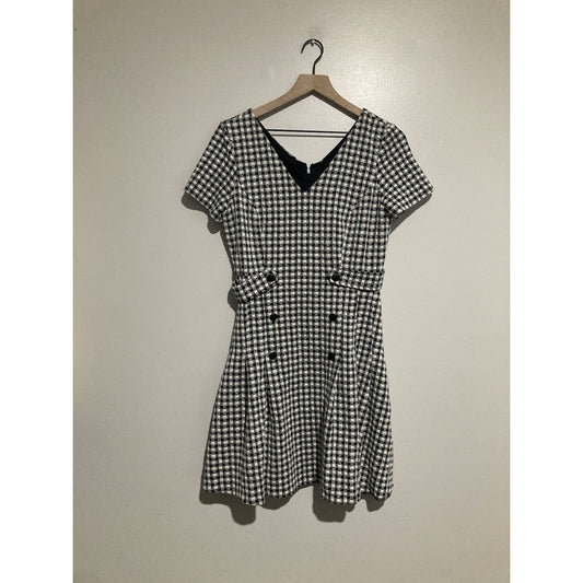 DKNY Black White Gingham Fit Flare Dress V Neck Short Sleeve Womens 10 Preppy